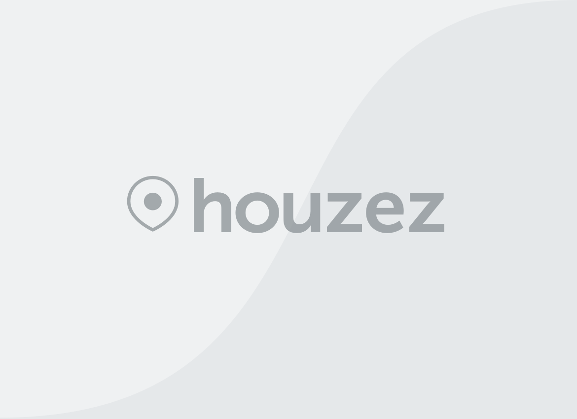 Four-bedroom villa with terrace